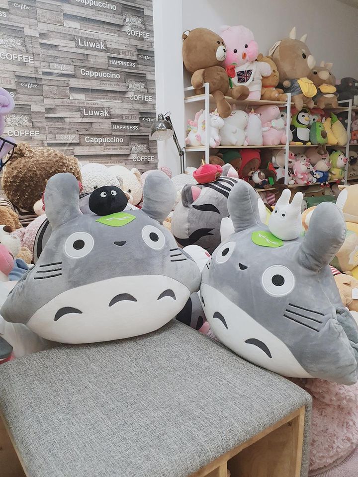 Totoro tựa lưng mền, đút tay 3in1