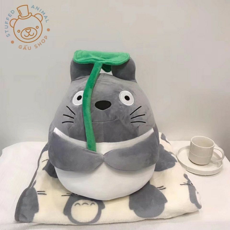 Gối mền Totoro cầm lá 3in1