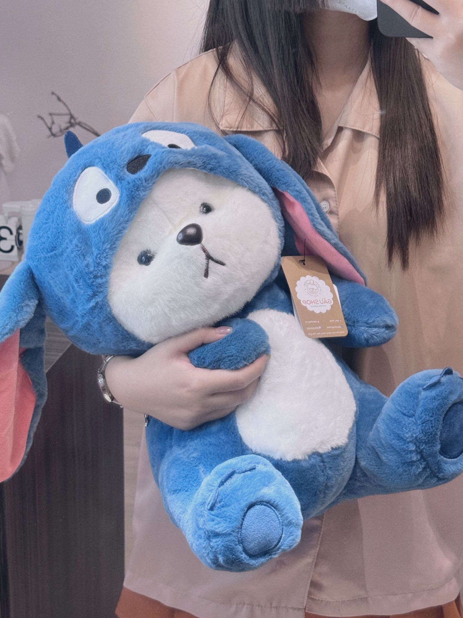 Gấu Lena cosplay Stitch ngồi